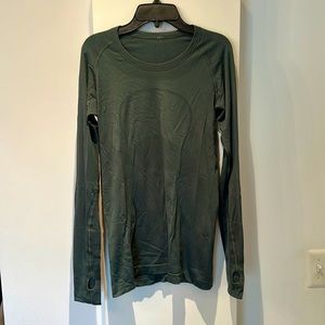 Lululemon Run Swiftly Tech long Sleeve Olive Green Size 8